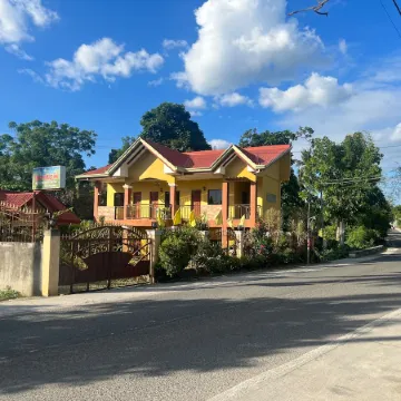 Sangi Tourist Inn - near Kawasan Badian Canyoneering