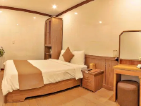 S79 Khai Ngoc Hotel โรงแรมในด่าหลัต