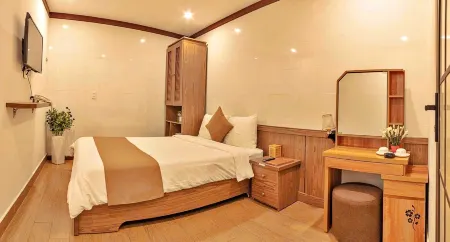 S79 Khai Ngoc Hotel Отели в г. Далат