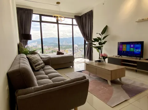 Beacon Executive Suites by stayCATion Homestay