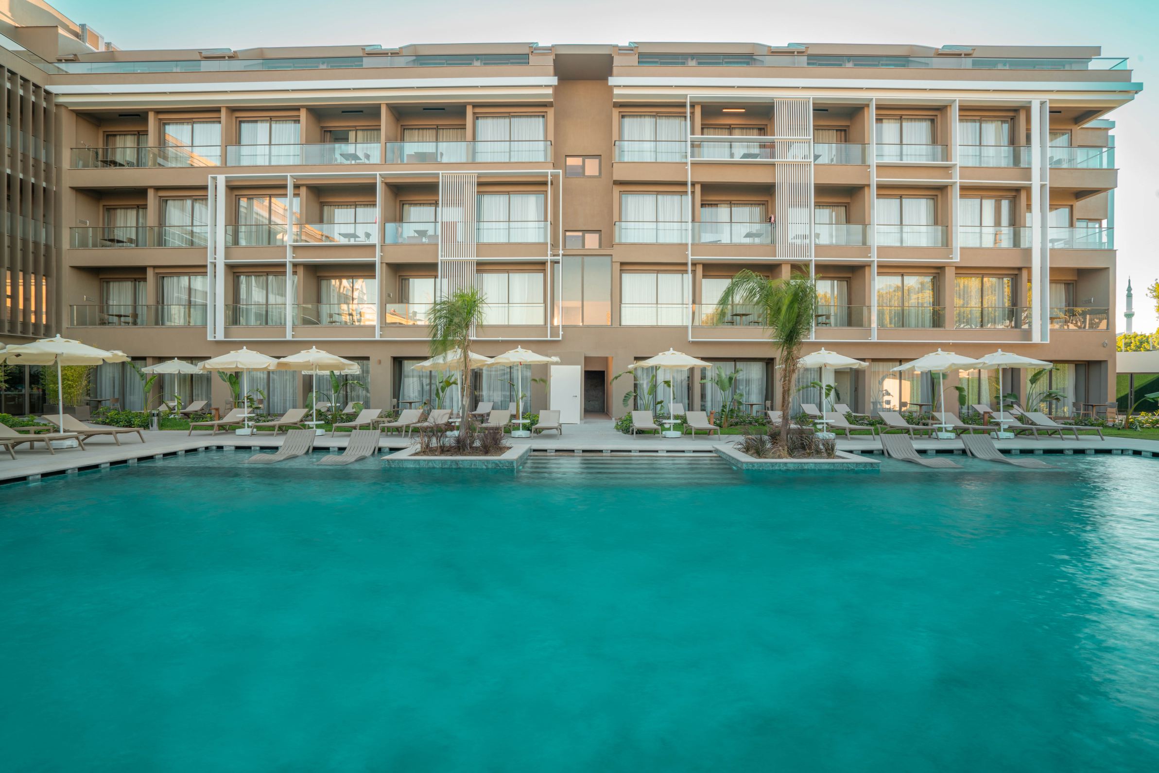 Prive Suite Side & Spa - Adults Only 16 Plus
