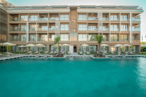 Prive Suite Side & Spa - Adults Only 16 Plus