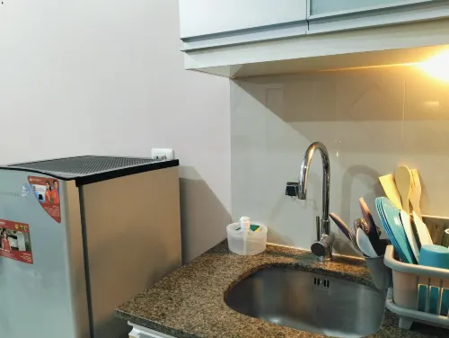 NAIA Newport Boulevard Apartments - Condos