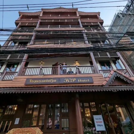 Khampiane Hotel (2 minute walk to Vientiane Night Market) Отели рядом с достопримечательностью «Ват Чан»
