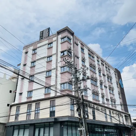 Fans Hotel Ormoc City by RedDoorz