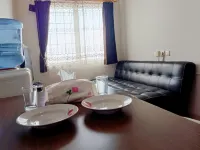 COZY 2BR Pinewood Apt Jatinagor w/ Wi-Fi & Pool Hotel a Jatinangor