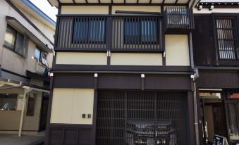 [Mina's SamuraiHouse] 1 house (4 bedrooms/9 beds/1 parking lot)