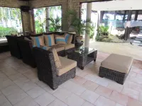 Estaca Bay Gardens Conference Resort powered by Cocotel Các khách sạn ở Liloan