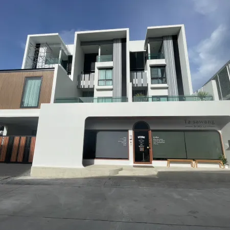 Hometel.HDY Отели рядом с достопримечательностью «Автостанция Хат Яй»