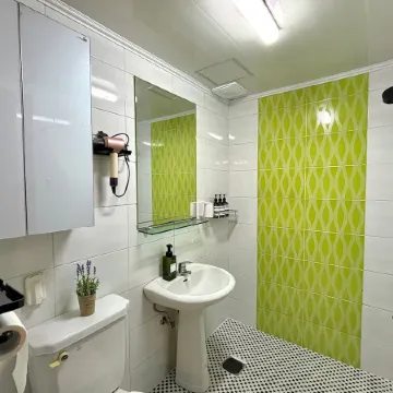 [StayHOYA] 3min from Myeongdeok Station｜Heart of Daegu｜Late 1PM Checkout｜Free Parking