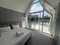 M & R 2 float house Hotels in Feuang