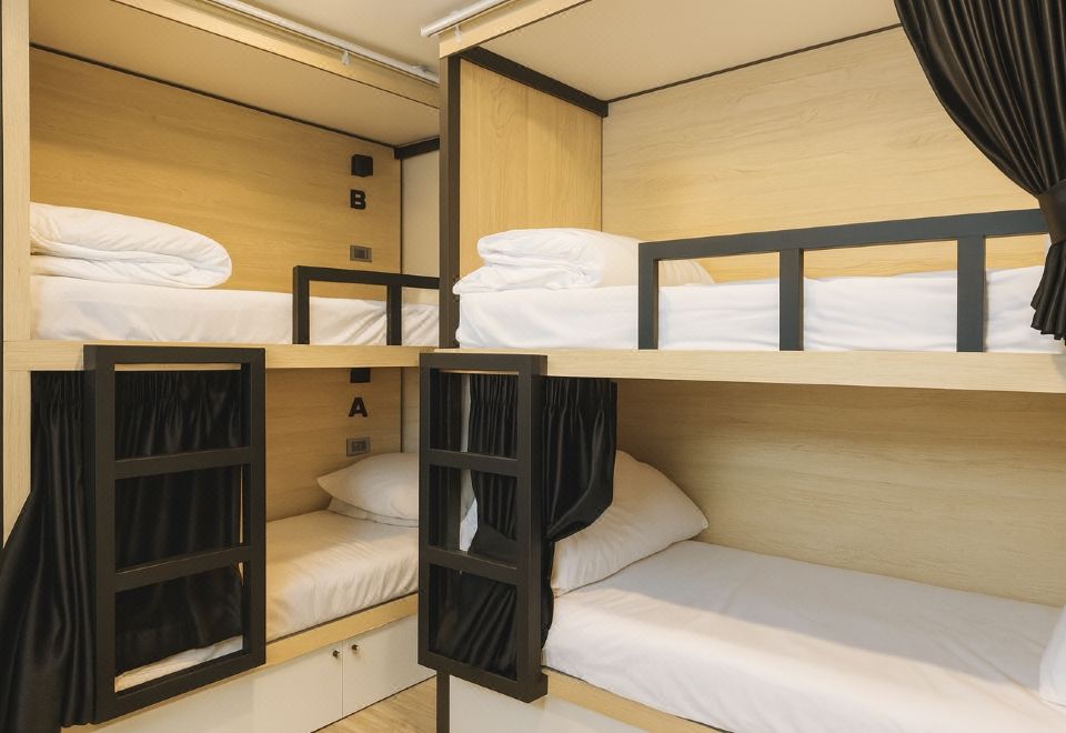 City Pause Hostel 주변 편의시설