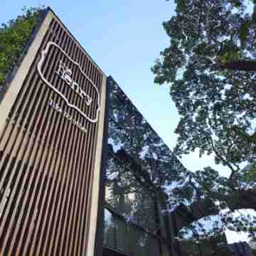 The Henry Glass House Clark Hotel Exterior