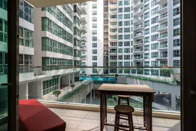 MyRehat Regalia Residences 鄰近購物中心的酒店