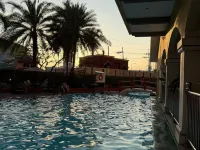 Trendy 1BR Avida Sucat – Pool & Airport Vicinity Jesus The Divine Healer附近的飯店