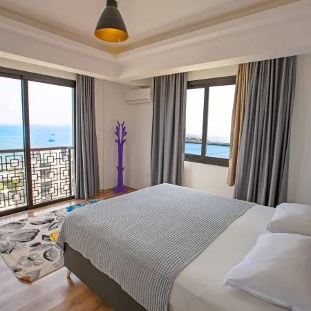 BlueRoza Elegant Sea View by HolidayKeys