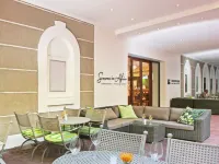 Foreshore Hotel Các khách sạn gần Trung tâm hội nghị CTICC