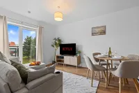 Stylish Central Warrington Stay | Free Parking - Condos