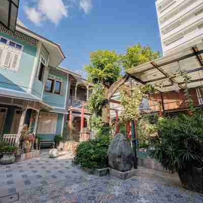 The Anonymous House/Vintage Thai Style/City Center Hotel Exterior