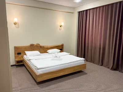Da Vinci Hotel Hotels near Dostyk