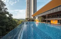 NEW Designer Condo - Panoramic Forest View - Steps To IOI City Mall - Your Best Urban Retreat - 3-Star