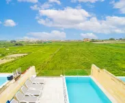 INNI - 4 bedrooms (sleeps 8 + 2 kids) Gharb village - Homestays