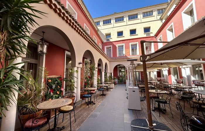 HOTEL DE PARIS