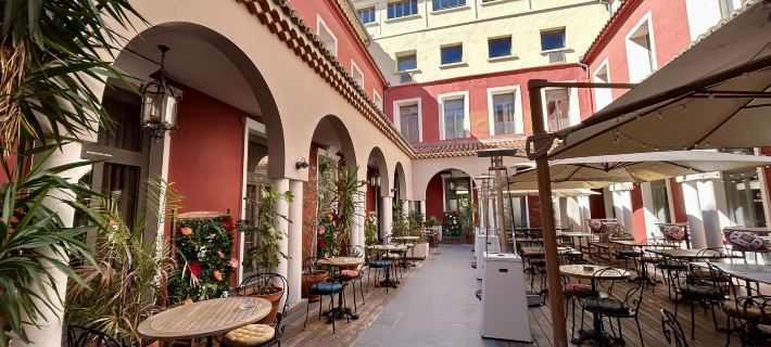 HOTEL DE PARIS Hotels in Herault
