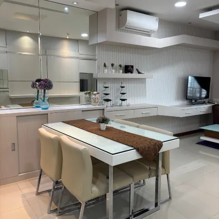 Royal Suite Condotel Apartment Medan