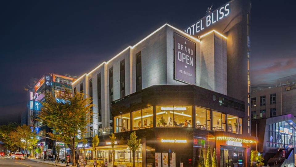 Hotel Bliss