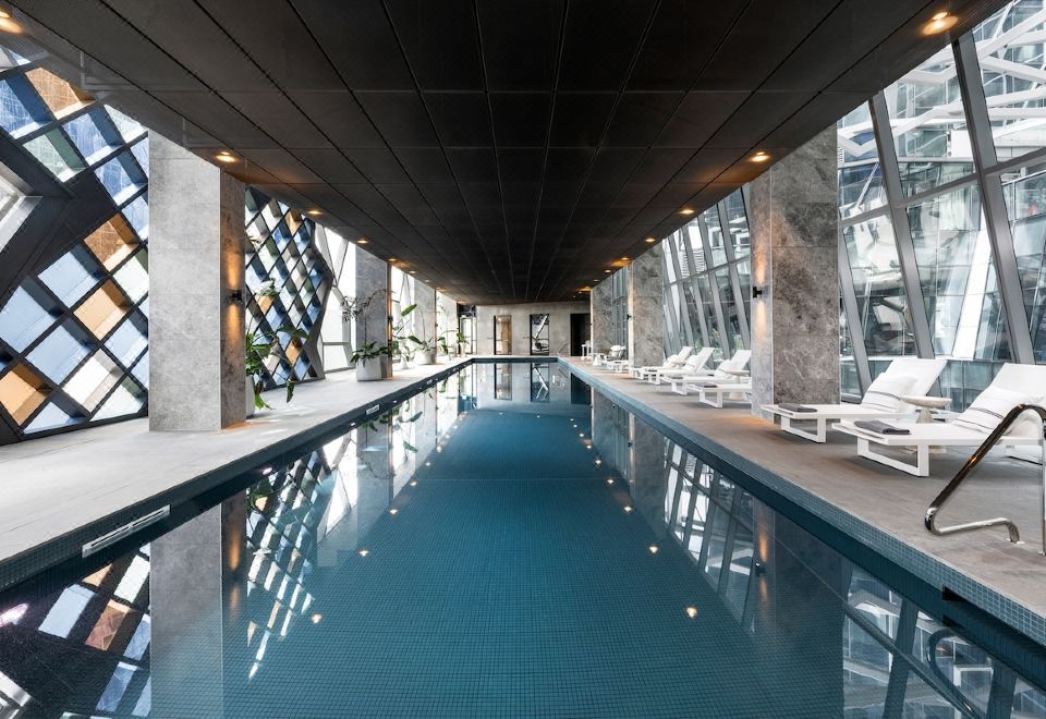 럭셔리 하이플로어 아파트먼트 뷰