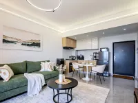 Classy 1BR Lavington Near junction Mall - Pool, Gym, Fast WiFi Hotels near Braeburn School