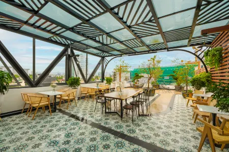 Gilson Hanoi Hotel Отели рядом с достопримечательностью «Hanoi Train Street»