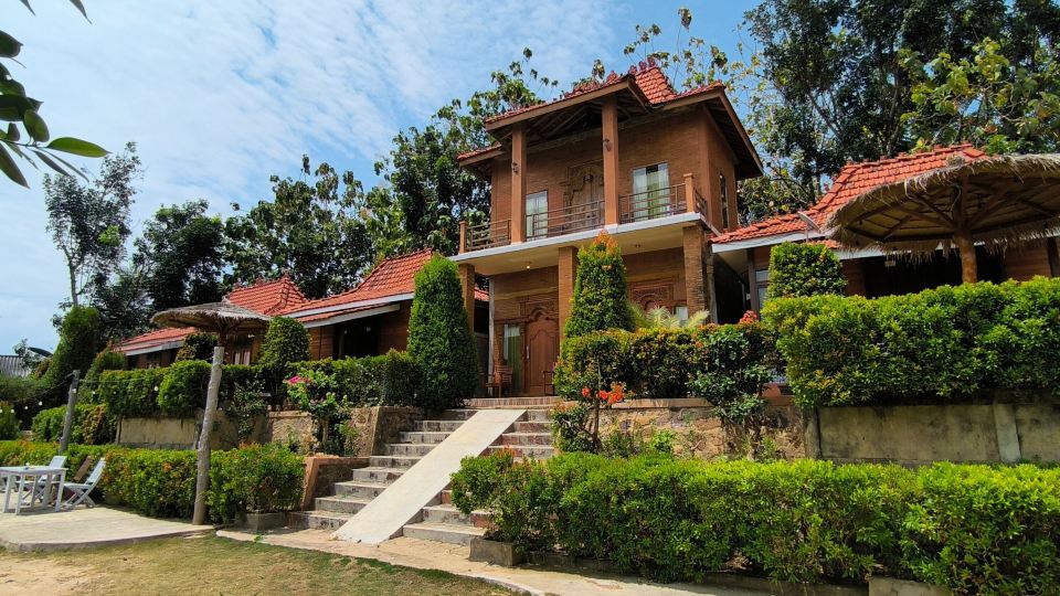 Sunrise Sea Hill Cottages