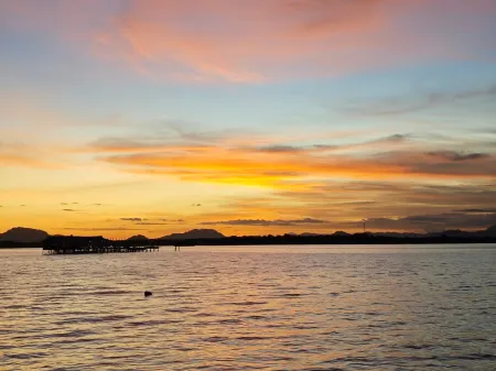 BUBBLEFISH WATER VILLA