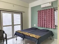 Vatavruksha Swamikrupa Residency Hotels in Akkalkot