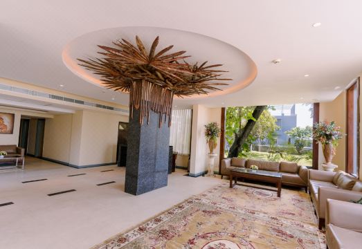 네곰보 호텔 전경