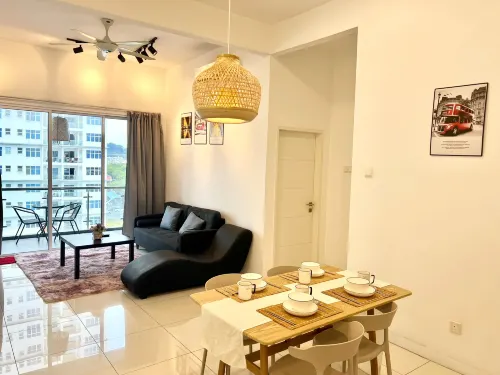 Puchong SkyPod Residence 1-10pax next to IOI Mall Wi-Fi MRT - 4-Star