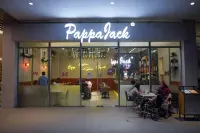 Tokyo Riverside Apartment by Emily in Town Hotels in Teluknaga