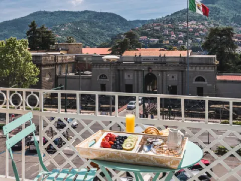 La Spezia by The First  - Luxury Rooms & Suites فنادق في 