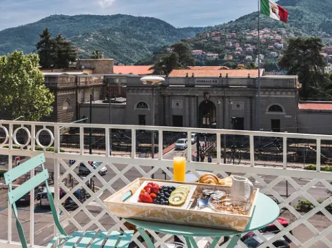 La Spezia by The First  - Luxury Rooms & Suites 拉斯佩齊亞省酒店