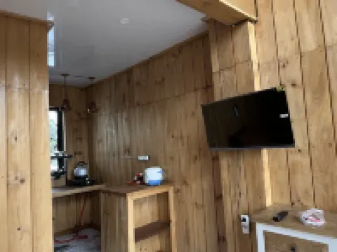 Rees Cabin & Homestay Hotels in Banjarnegara