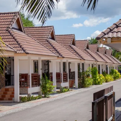 WHITE BEACH RESORT 博通郎灣附近的飯店