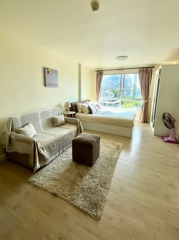 รูปภาพของคอนโดหรูใกล้ชายหาด · สระว่ายน้ำและฟิตเนส · วิวสวย