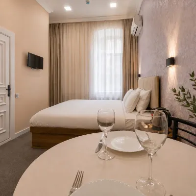 RUNO İnn Hotel 鄰近尼扎米的酒店