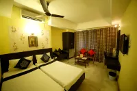Nayagara Hotel - พร้อมระเบียง