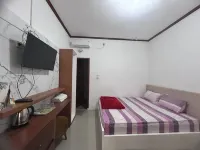 Annet Homestay Yogyakarta - balcony