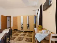 Hostel Castello Maggiore Hotels in Rom