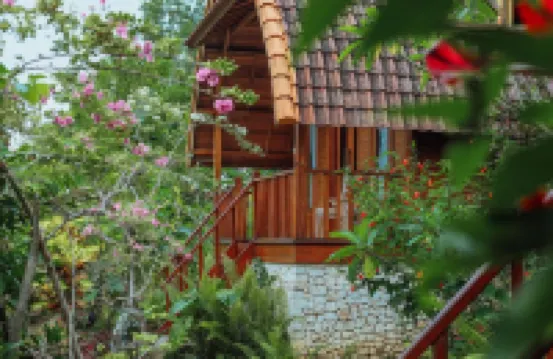 Tukad Gepuh Cottage And Resto Hotels near National Creek Falls