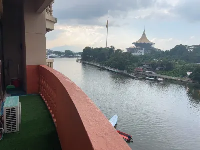 Nicely Riverbank suites 405 @Riverview Hotels in 